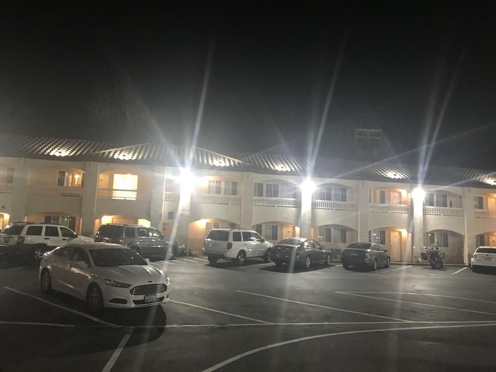 雷丁旅程住宿酒店 外观 照片